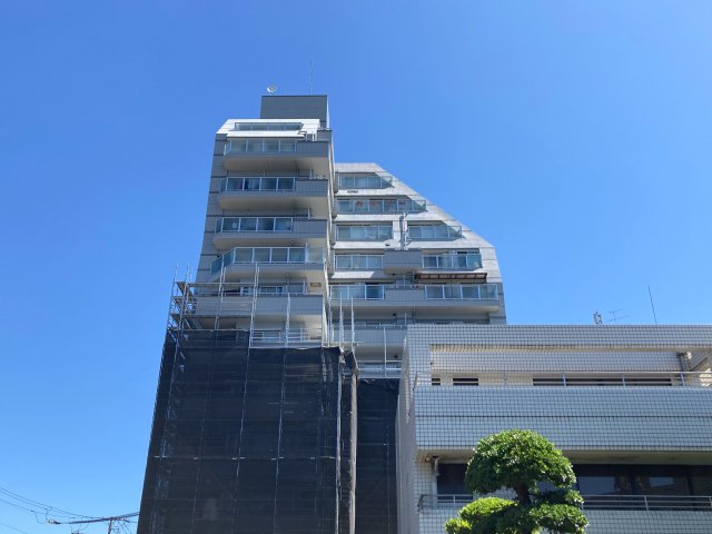 仮設足場の上部を解体しました。